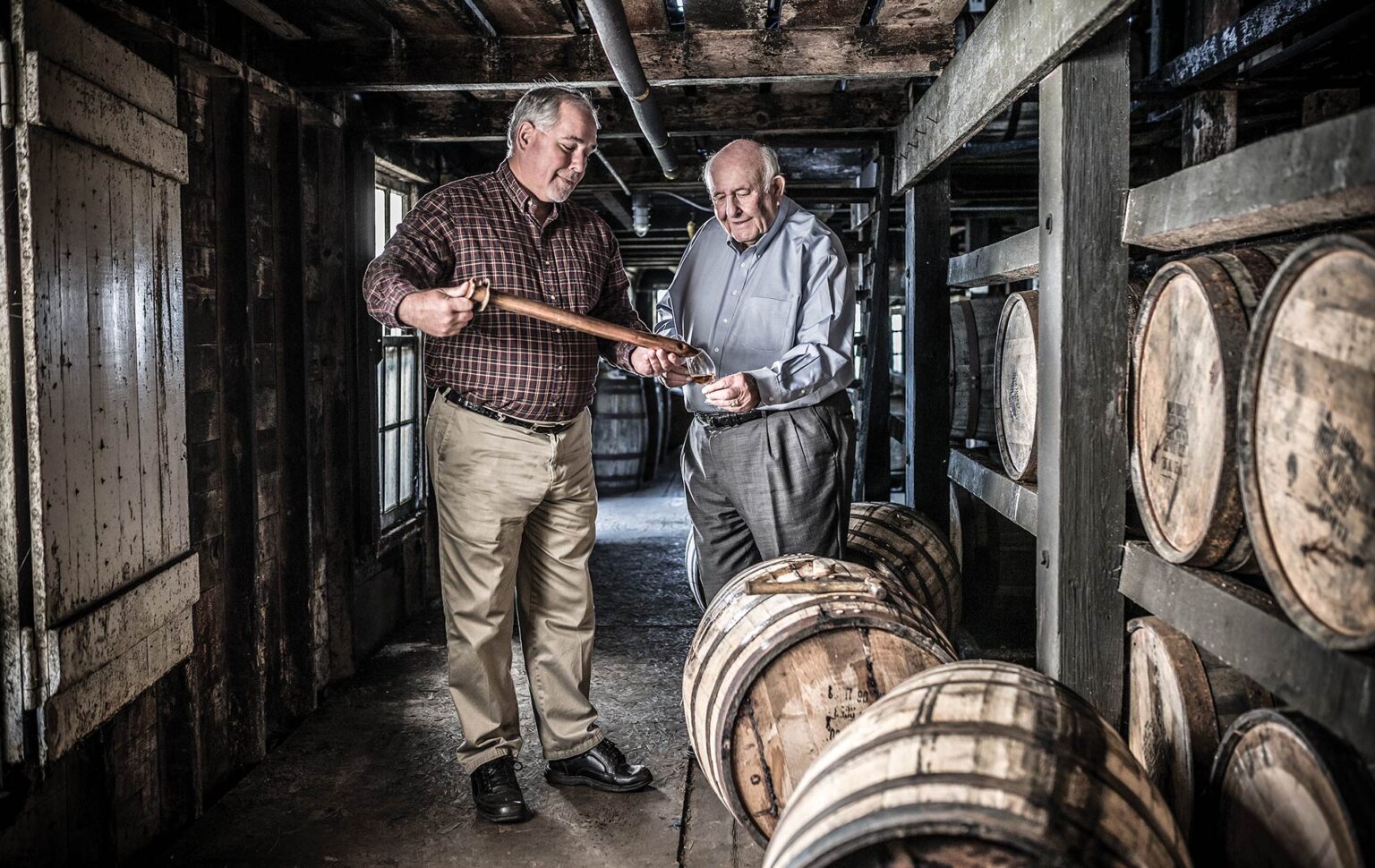 EN EL CUMPLE 87 DE JIMMY RUSSELL, TE MOSTRAMOS LA WILD TURKEY DISTILLERY