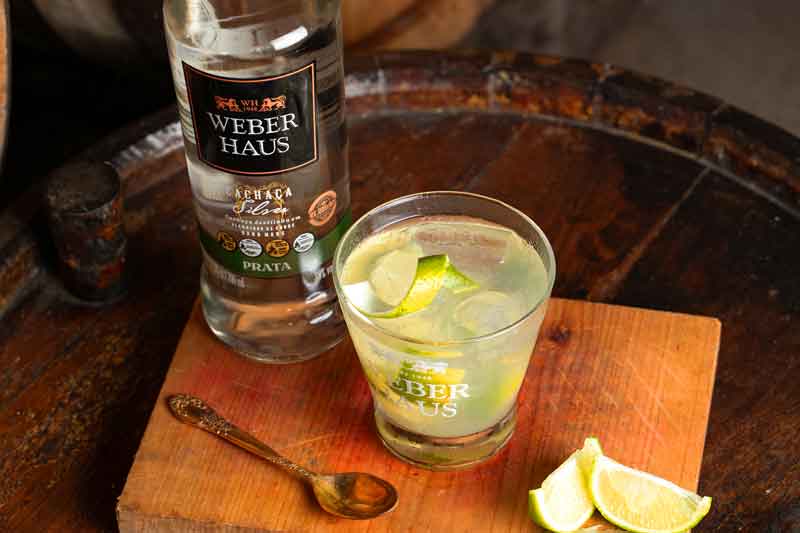 QUÉ PASA CON LA CACHAÇA! RESURGE, SE PREMIUMIZA, SE EXPORTA O SEGUIRÁ ENCERRADA EN BRASIL? / Informe Especial